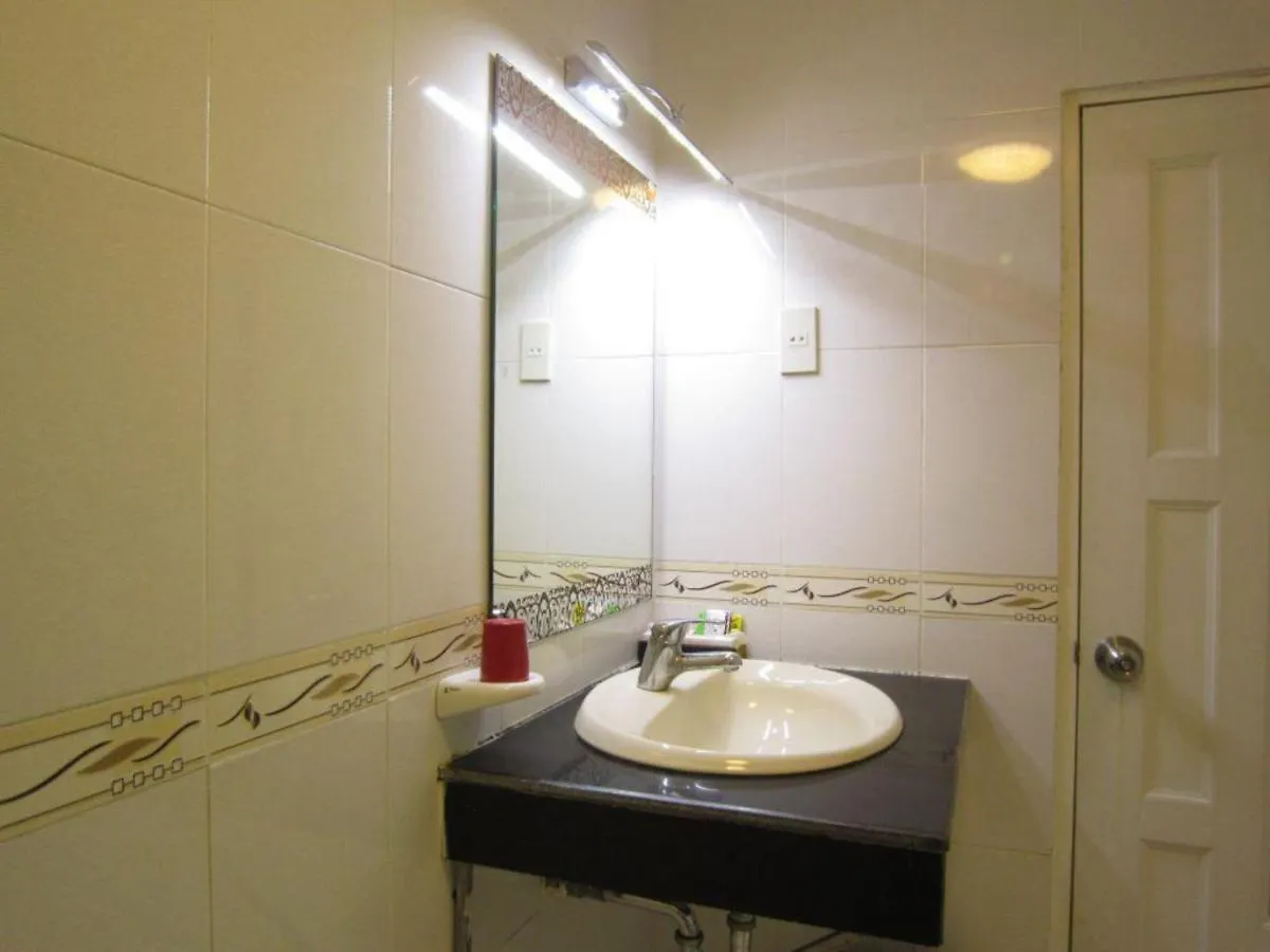 Xuan Dan Hotel Ho Chi Minh City 0*,  Vietnam